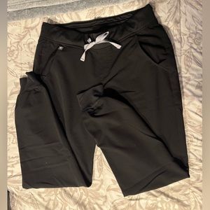 Figs Zamora scrub bottoms size small